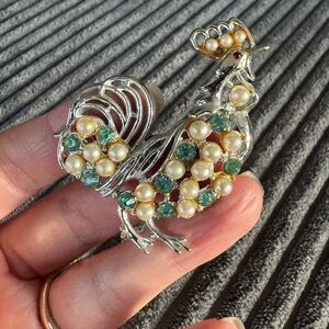 Vintage Silver Blue Rhinestones & Faux Pearls 2" CHICKEN Brooch Pin Rooster